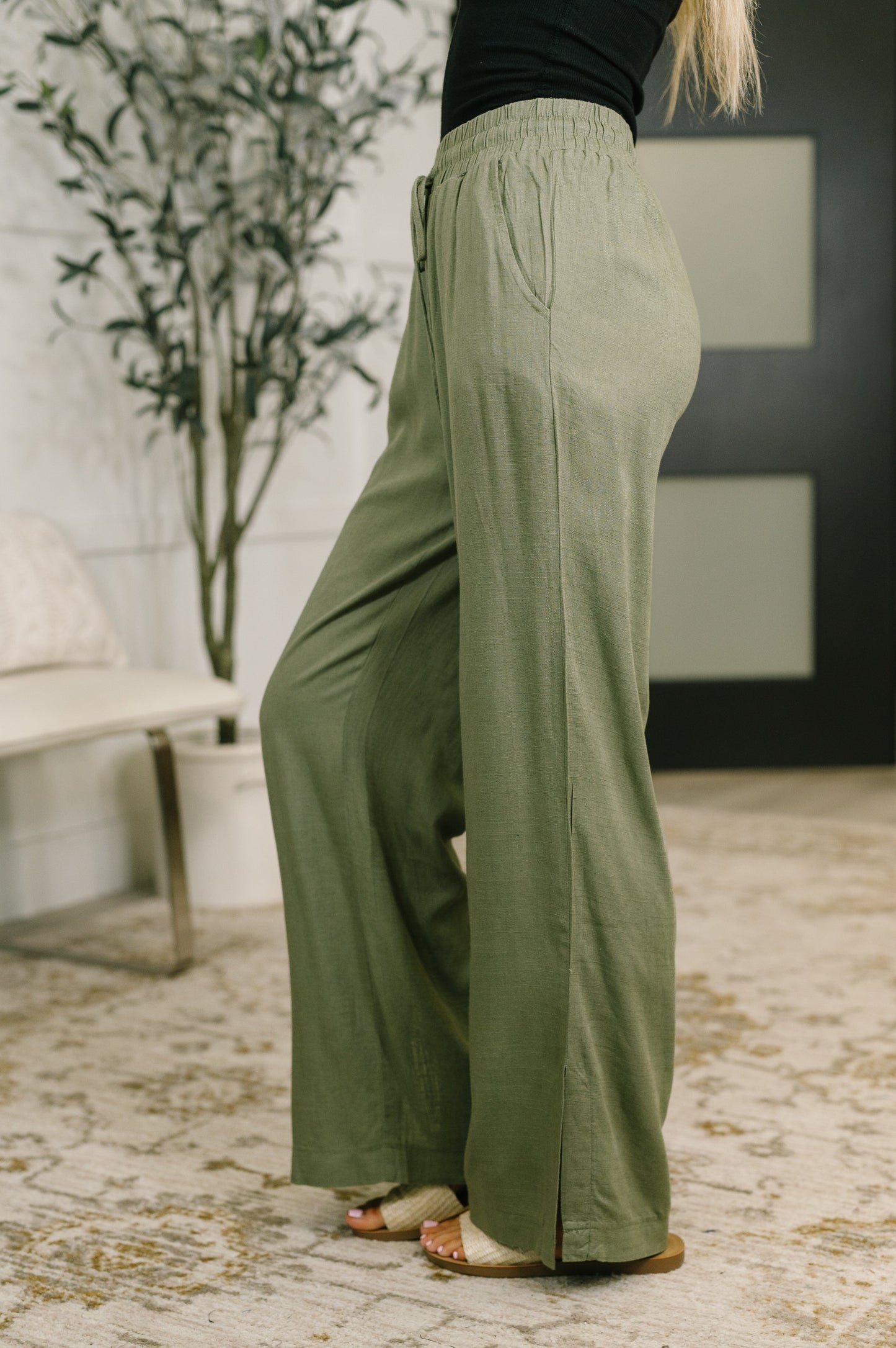 Essential Feeling Lounge Pants in Light Olive