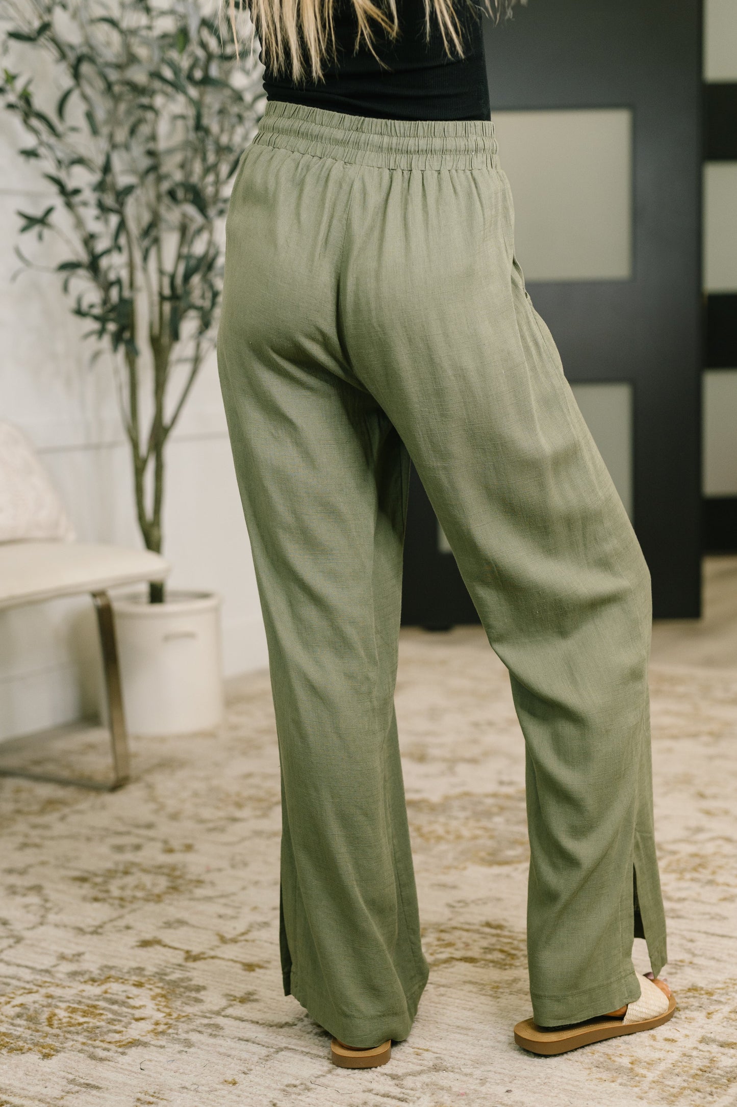 Essential Feeling Lounge Pants in Light Olive