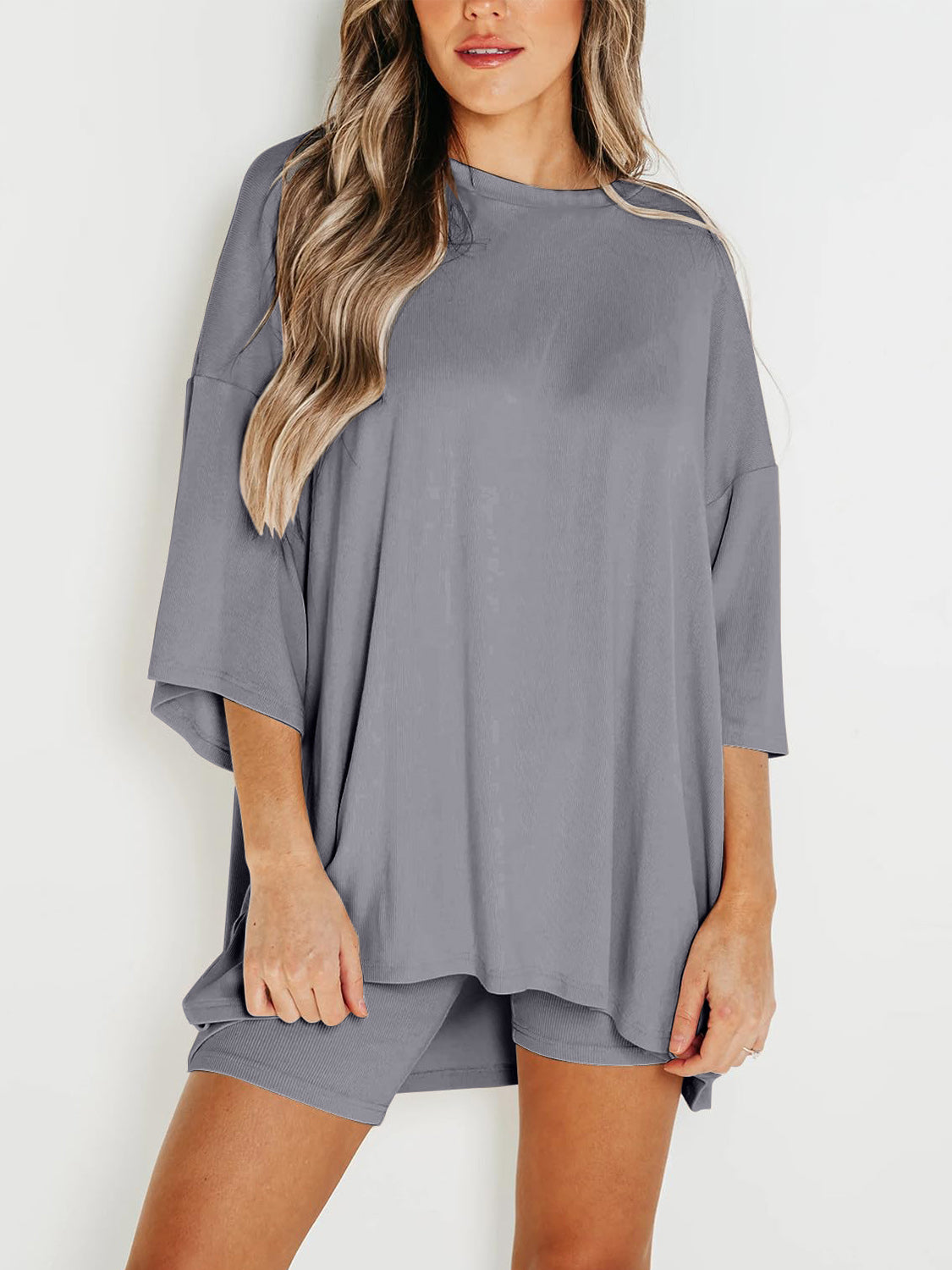 Loose Tunic Top and Slim Shorts Set